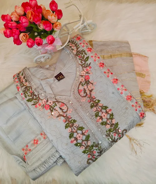 U SHAPED EMBIRODARY KURTI SET KS048